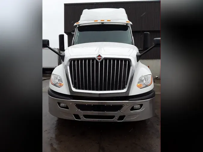 2019 NAVISTAR INTERNATIONAL LT625 SLPR CAB