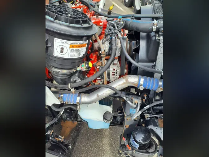 2022 FREIGHTLINER/MERCEDES M2 106613572c292939feaa299c2b186240ce0