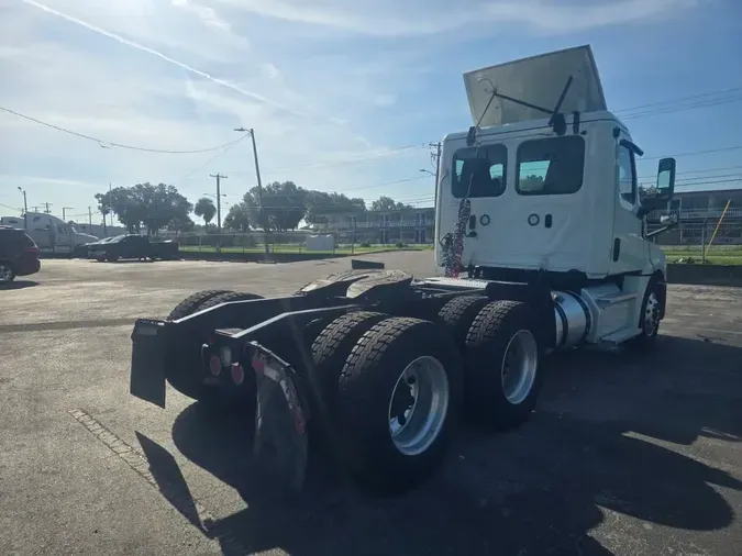 2020 FREIGHTLINER/MERCEDES NEW CASCADIA PX12664