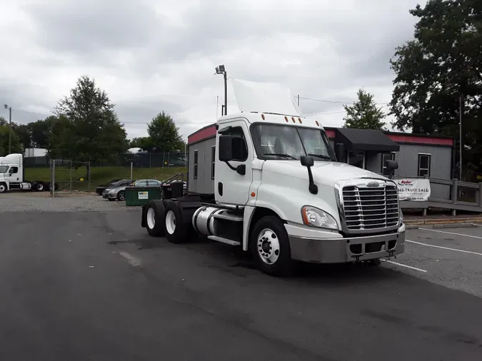 2018 FREIGHTLINER/MERCEDES CASCADIA 125