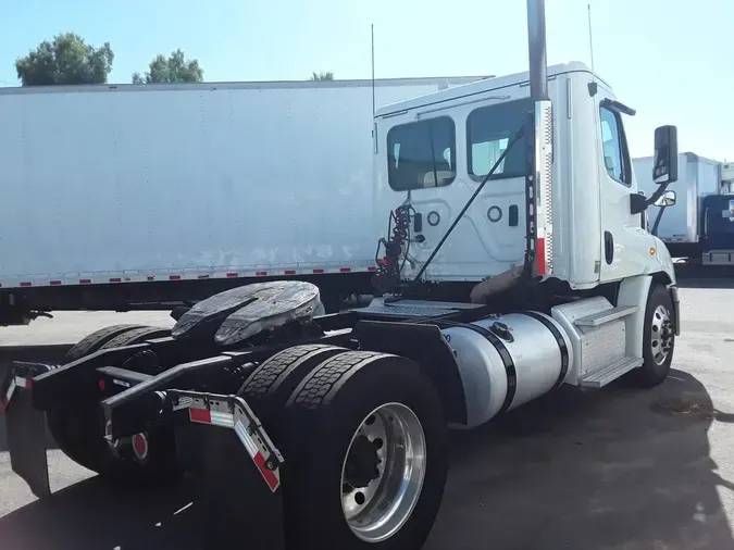 2018 FREIGHTLINER CASCADIA 113