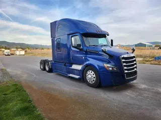 2019 FREIGHTLINER CA126