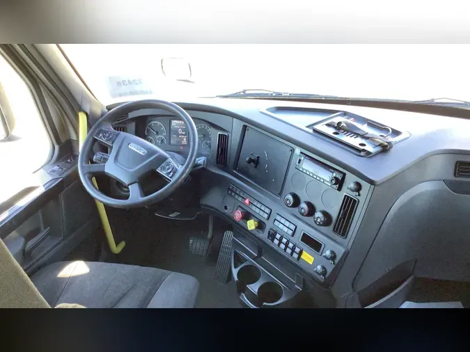 2024 Freightliner Cascadia 126