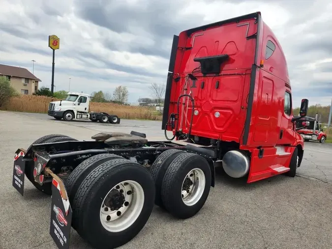 2020 Freightliner New Cascadia&reg;