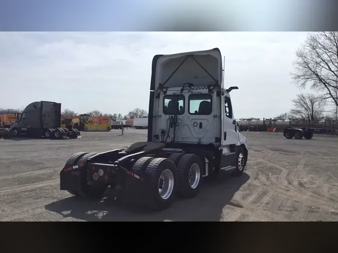 2020 Freightliner Cascadia 126