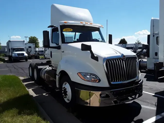 2019 NAVISTAR INTERNATIONAL LT625 DAYCAB T/A6148c4630e9137093c7019acc690005c