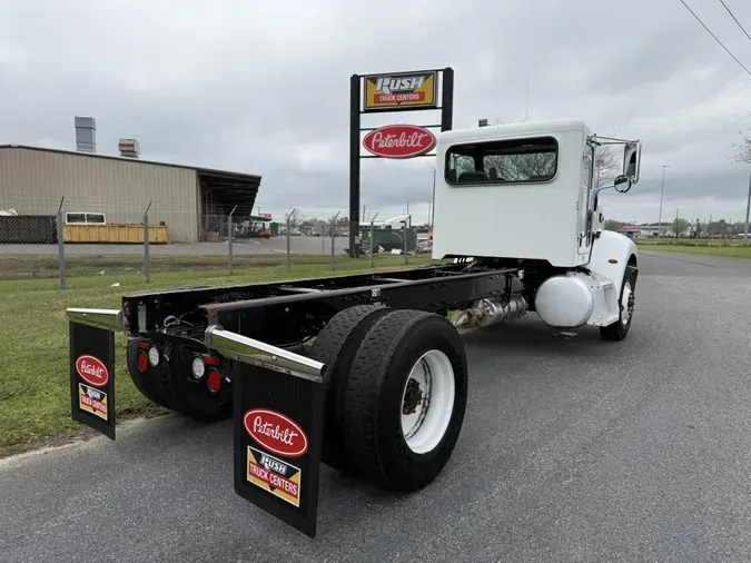 2018 Peterbilt 337