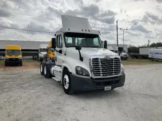 2017 Freightliner X12564ST