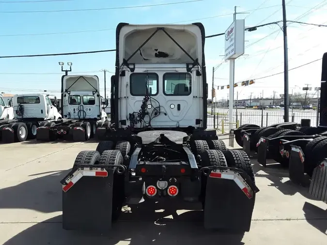 2020 FREIGHTLINER/MERCEDES NEW CASCADIA 116