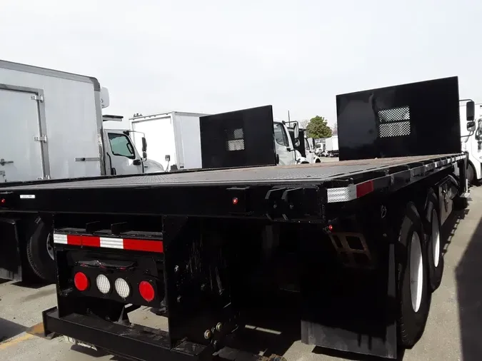 2019 FREIGHTLINER/MERCEDES M2 106