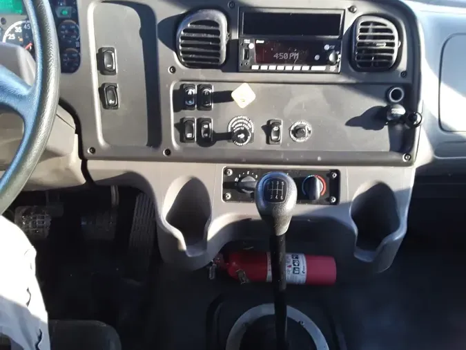 2017 FREIGHTLINER/MERCEDES M2 106