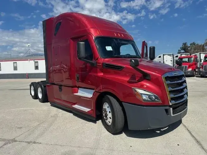 2021 Freightliner Cascadia