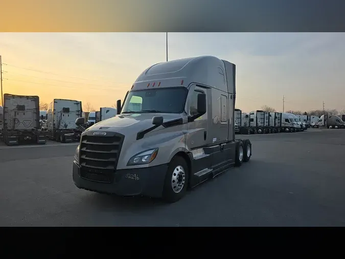 2024 Freightliner Cascadia 126