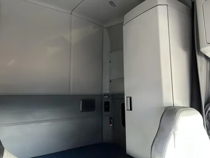 2021 Kenworth T680