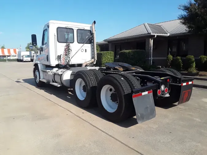 2019 FREIGHTLINER/MERCEDES CASCADIA 125