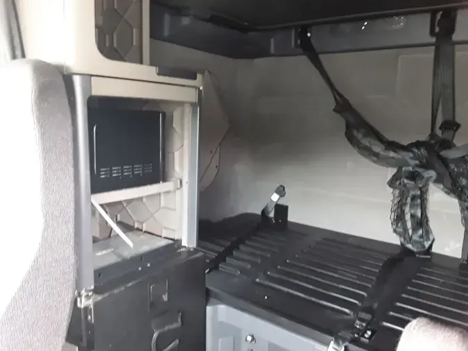 2019 FREIGHTLINER/MERCEDES CASCADIA 125