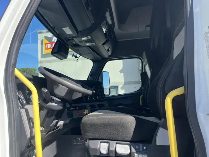 2023 Freightliner Cascadia