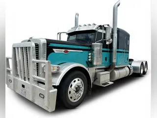 2024 Peterbilt 389