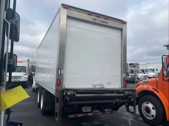 2016 FREIGHTLINER/MERCEDES M2 106