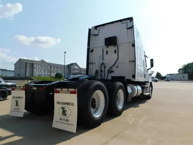 2018 Freightliner New Cascadia 126