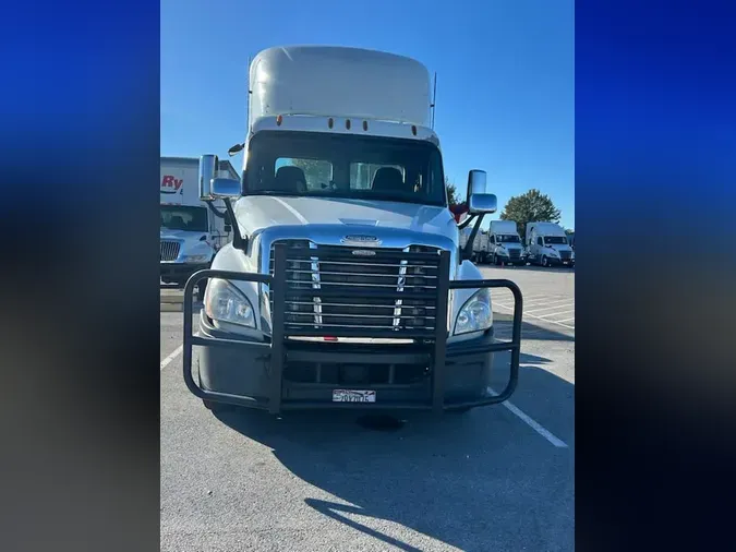 2017 FREIGHTLINER/MERCEDES CASCADIA 125