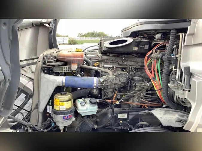 2022 Freightliner Cascadia 126