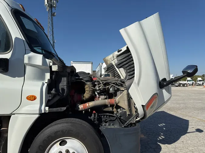 2018 FREIGHTLINER/MERCEDES CASCADIA 125