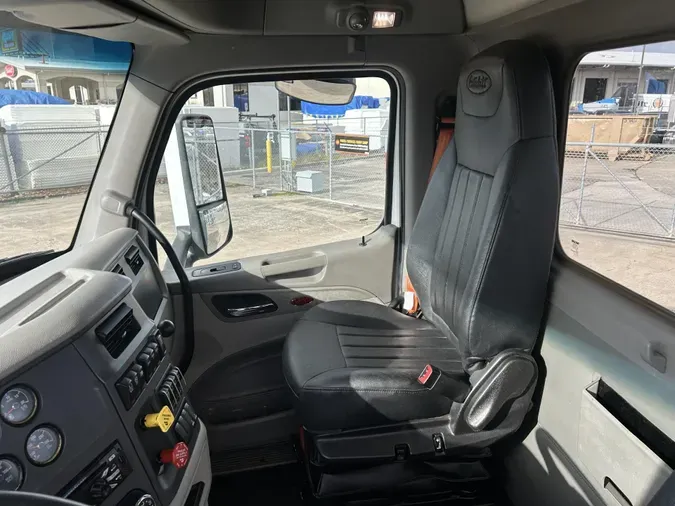 2020 Peterbilt 579