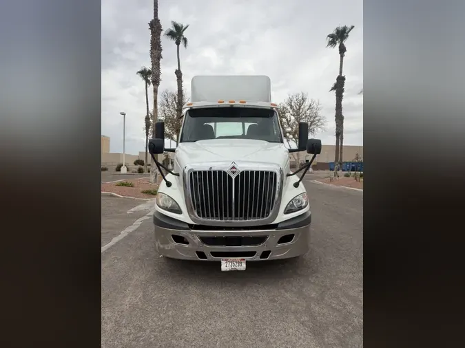 2019 NAVISTAR INTERNATIONAL RH613 DAYCAB S/A