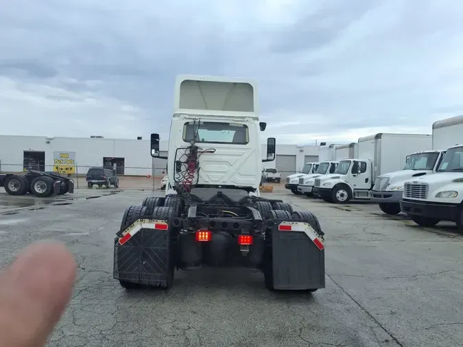 2019 NAVISTAR INTERNATIONAL LT625 DAYCAB T/A