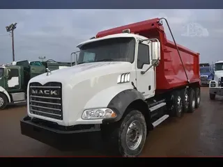 2013 MACK GRANITE GU813