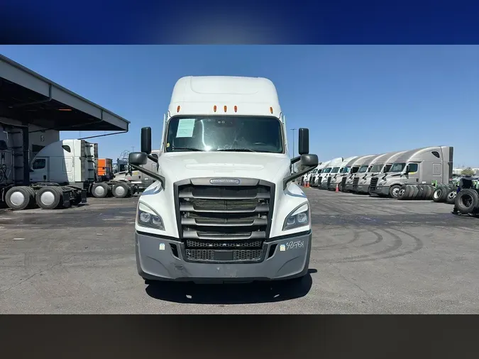 2024 Freightliner Cascadia 12661817c431983e1cfcc4cec217f8d8b3b