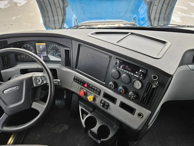 2022 Freightliner Cascadia