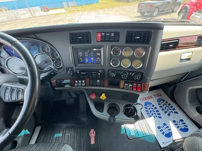 2022 Kenworth T680
