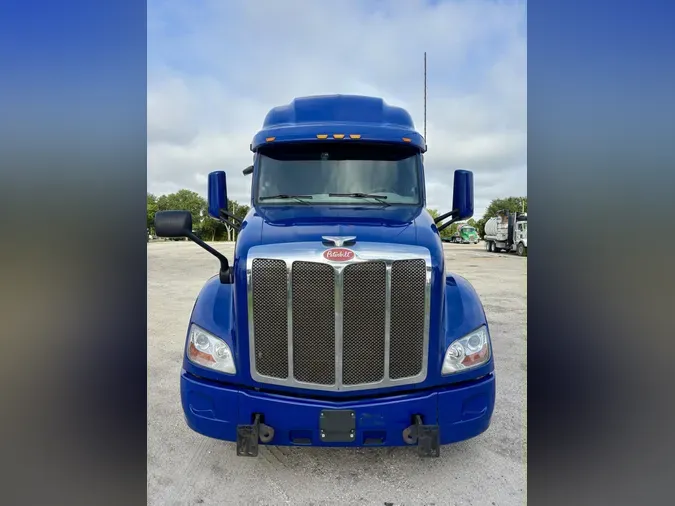2022 Peterbilt 579