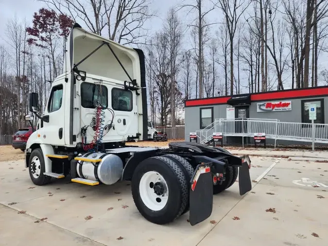 2018 FREIGHTLINER/MERCEDES CASCADIA 113618a341e0485c9895c084cba88d4bd75