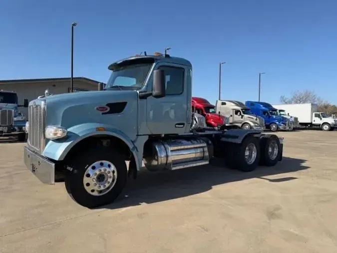 2023 Peterbilt 567