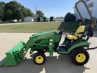 2018 John Deere 1025R