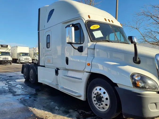 2019 FREIGHTLINER/MERCEDES CASCADIA 125