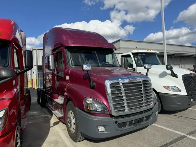 2020 Freightliner Cascadia