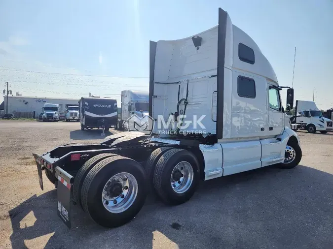 2022 VOLVO VNL64T860