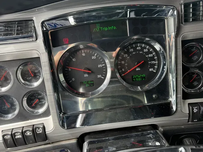 2024 Kenworth W900L