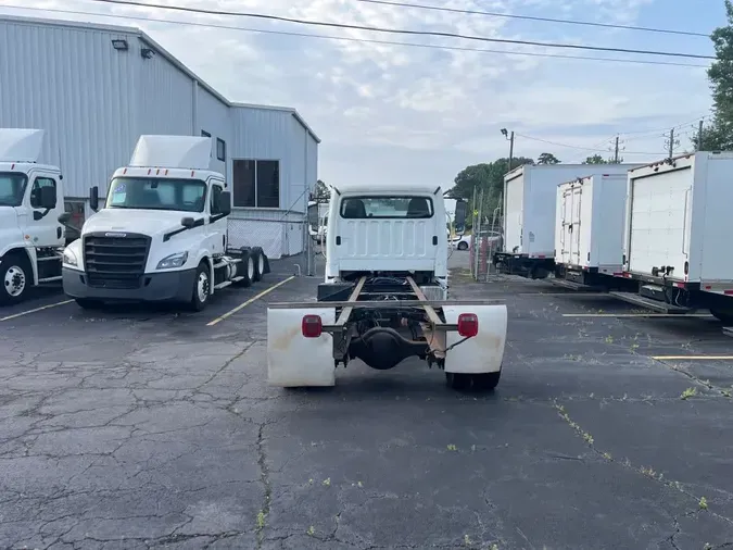 2020 FREIGHTLINER M2 106