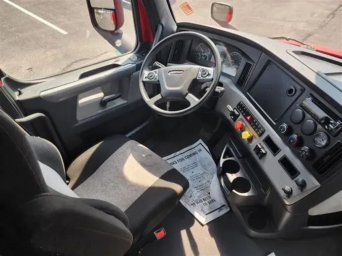 2021 FREIGHTLINER CA116