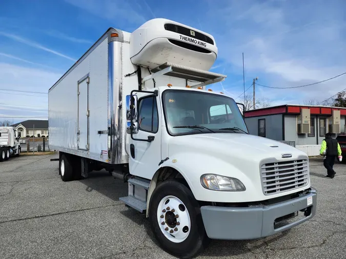 2014 FREIGHTLINER/MERCEDES M2 106