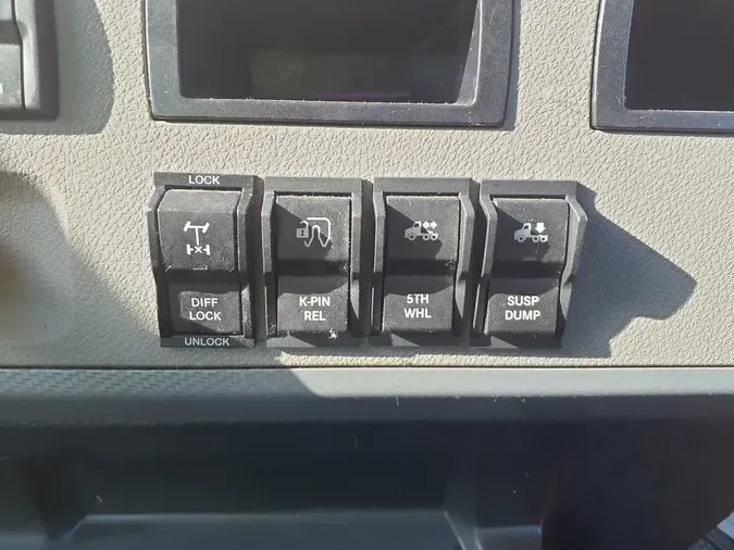 2020 FREIGHTLINER NEW CASCADIA 116