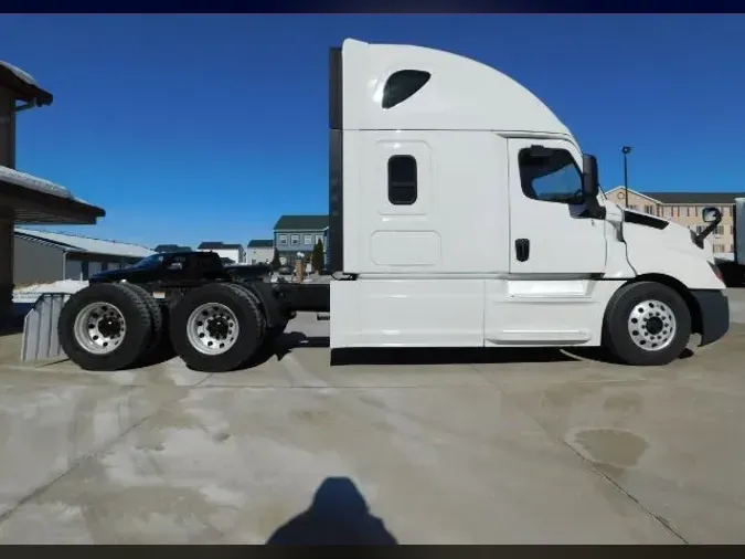 2020 Freightliner Cascadia