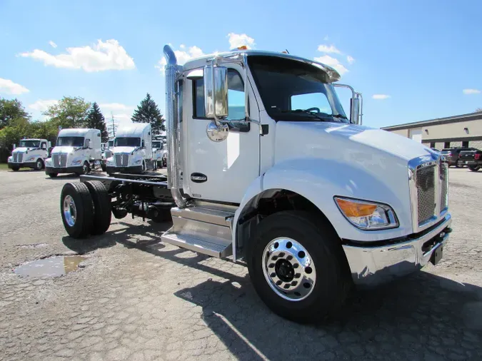 2025 Kenworth T280