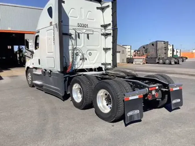 2022 Freightliner Cascadia