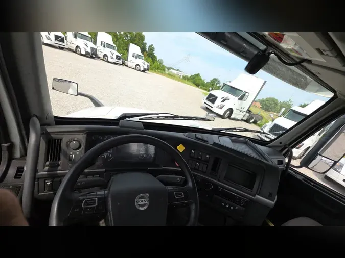 2019 Volvo VNL300